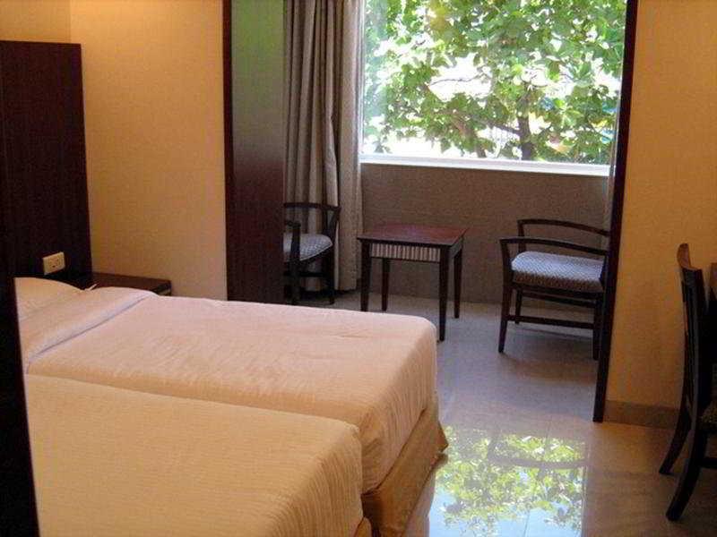 Hotel Suba Palace Near Gateway Of India Bombaim Exterior foto