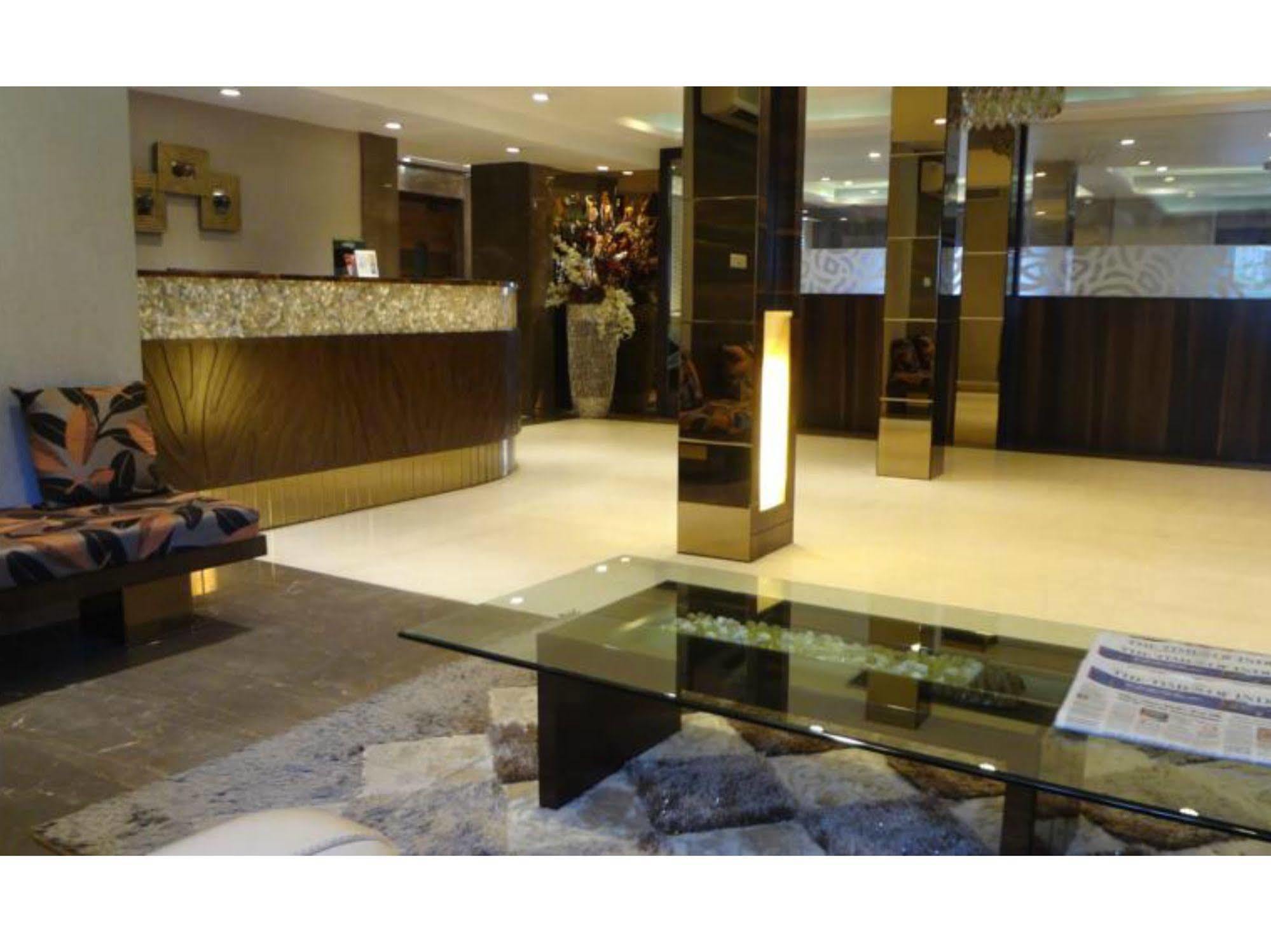 Hotel Suba Palace Near Gateway Of India Bombaim Exterior foto